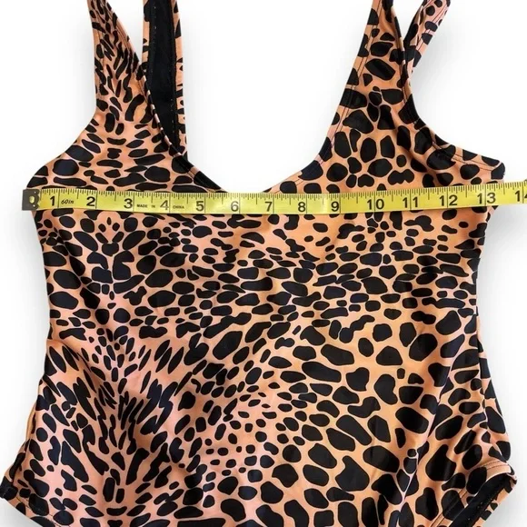 Boohoo Leopard Print One-Piece Swimsuit 6 New Animal - Picture 9 of 10